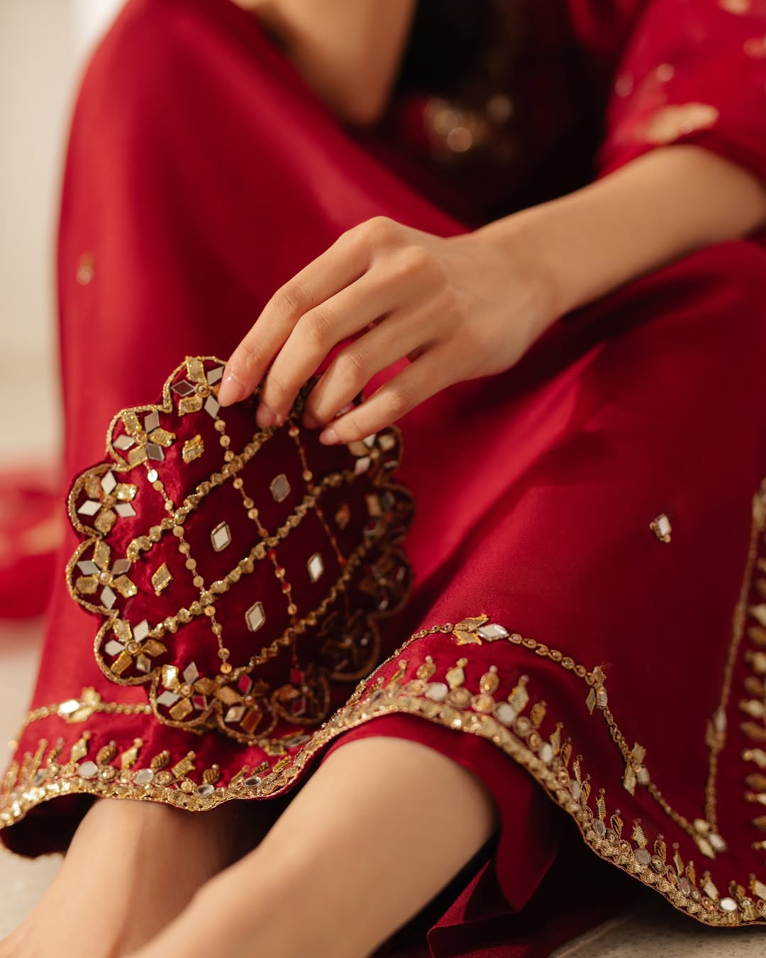 https://cdn.shopify.com/s/files/1/0923/1931/8403/files/Aleia_-_Crafted_on_pure_80g_raw_silk_with_sheesha_gotta_hand-embellishments_-_Customisations_a_3.jpg?v=1760013546