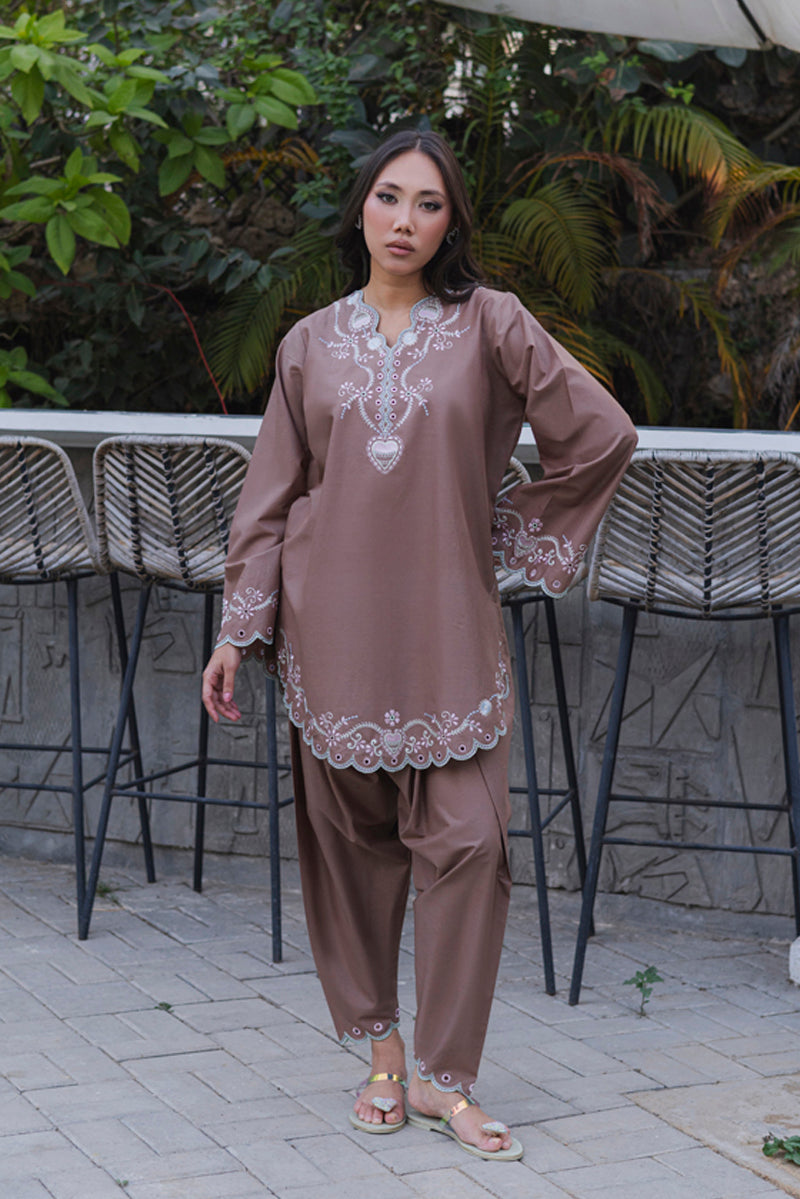 https://cdn.shopify.com/s/files/1/0904/3817/2979/files/Almond_Ivory_3.jpg?v=1772690297