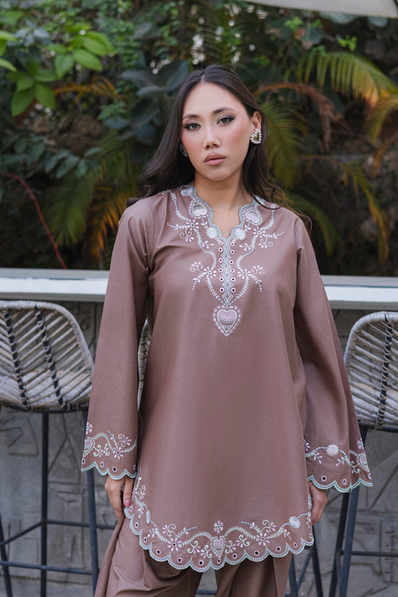 https://cdn.shopify.com/s/files/1/0904/3817/2979/files/Almond_Ivory_8.jpg?v=1772691469