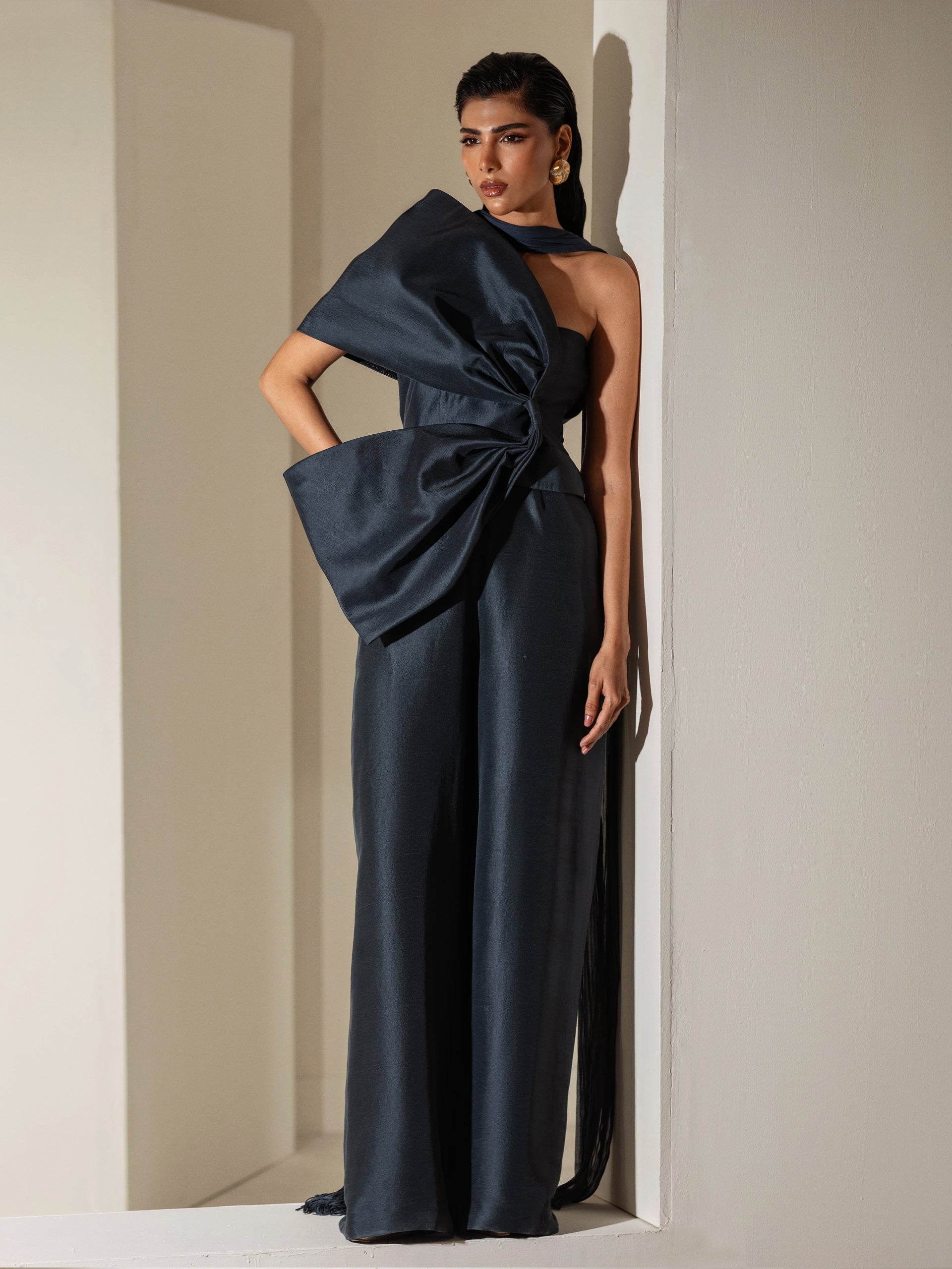 https://cdn.shopify.com/s/files/1/0768/4872/6205/files/Alora-Grey-1.jpg?v=1777671130