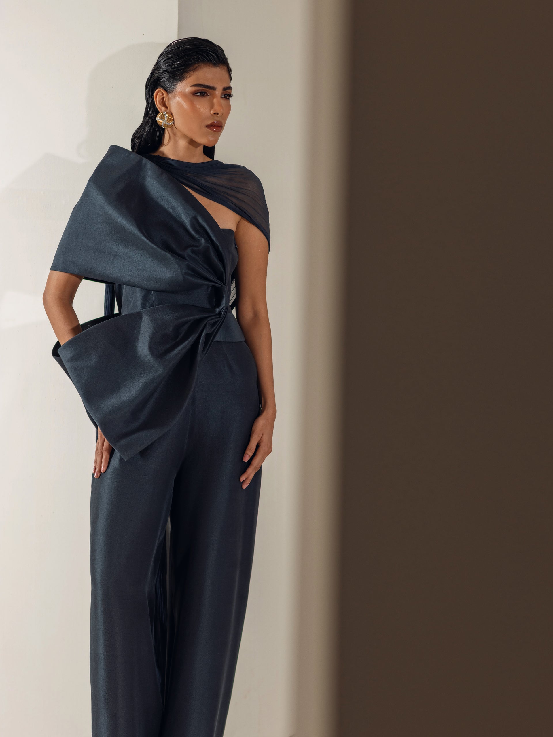 https://cdn.shopify.com/s/files/1/0768/4872/6205/files/Alora-Grey-2.jpg?v=1777671130