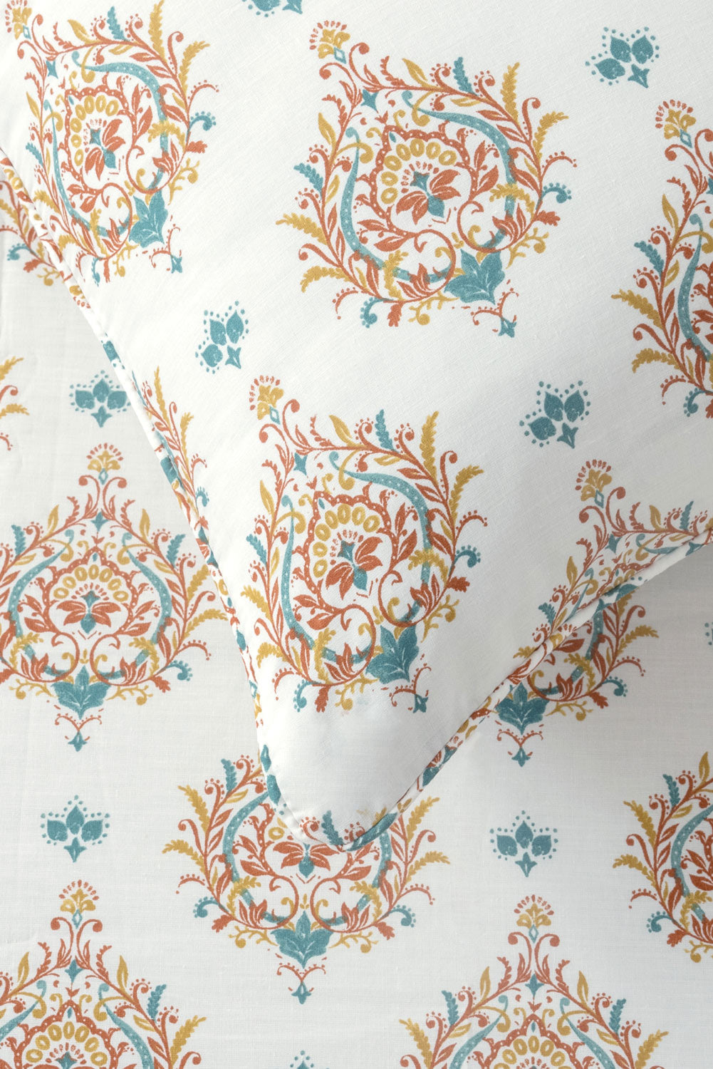 Amber Charm T-150 Bed Sheet Set