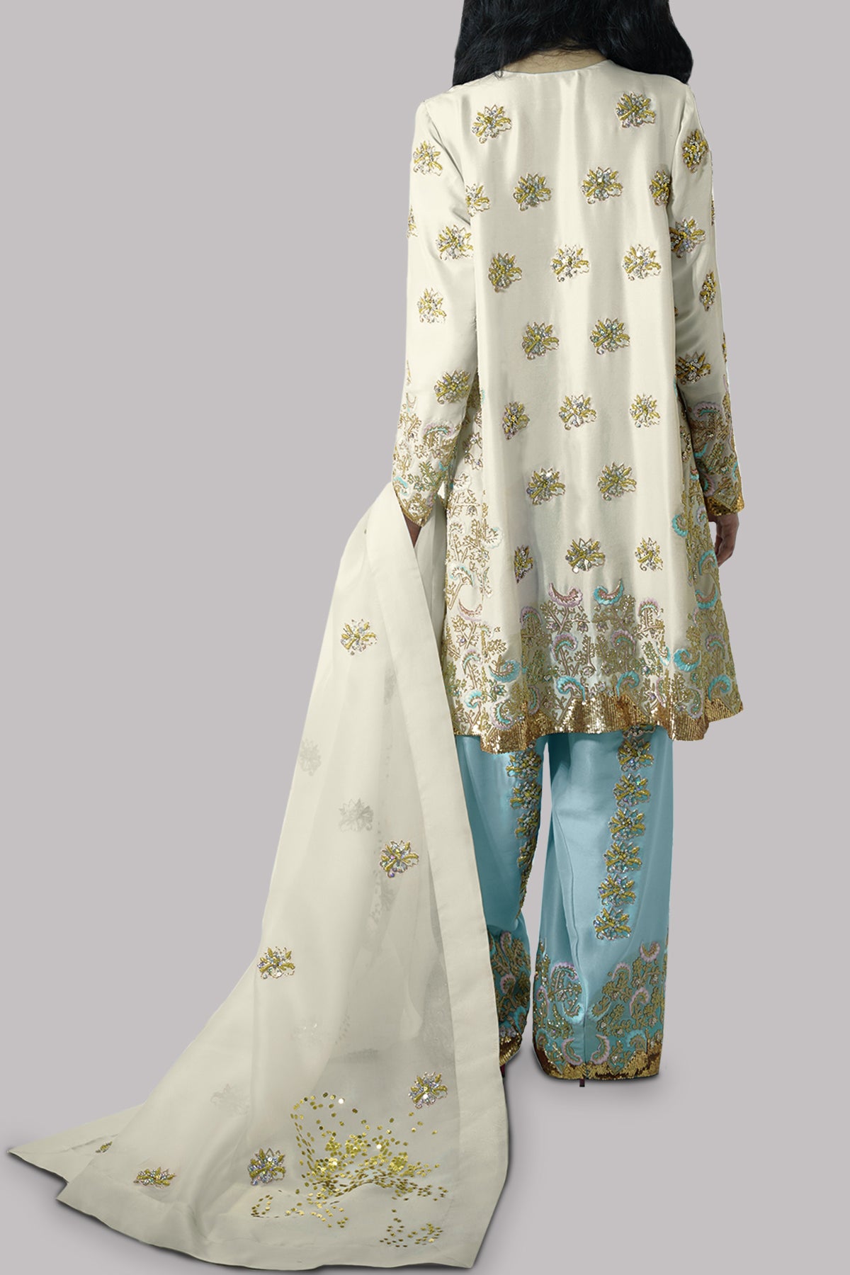 Solitary Star and Petit Four Embellished Raw Silk Set