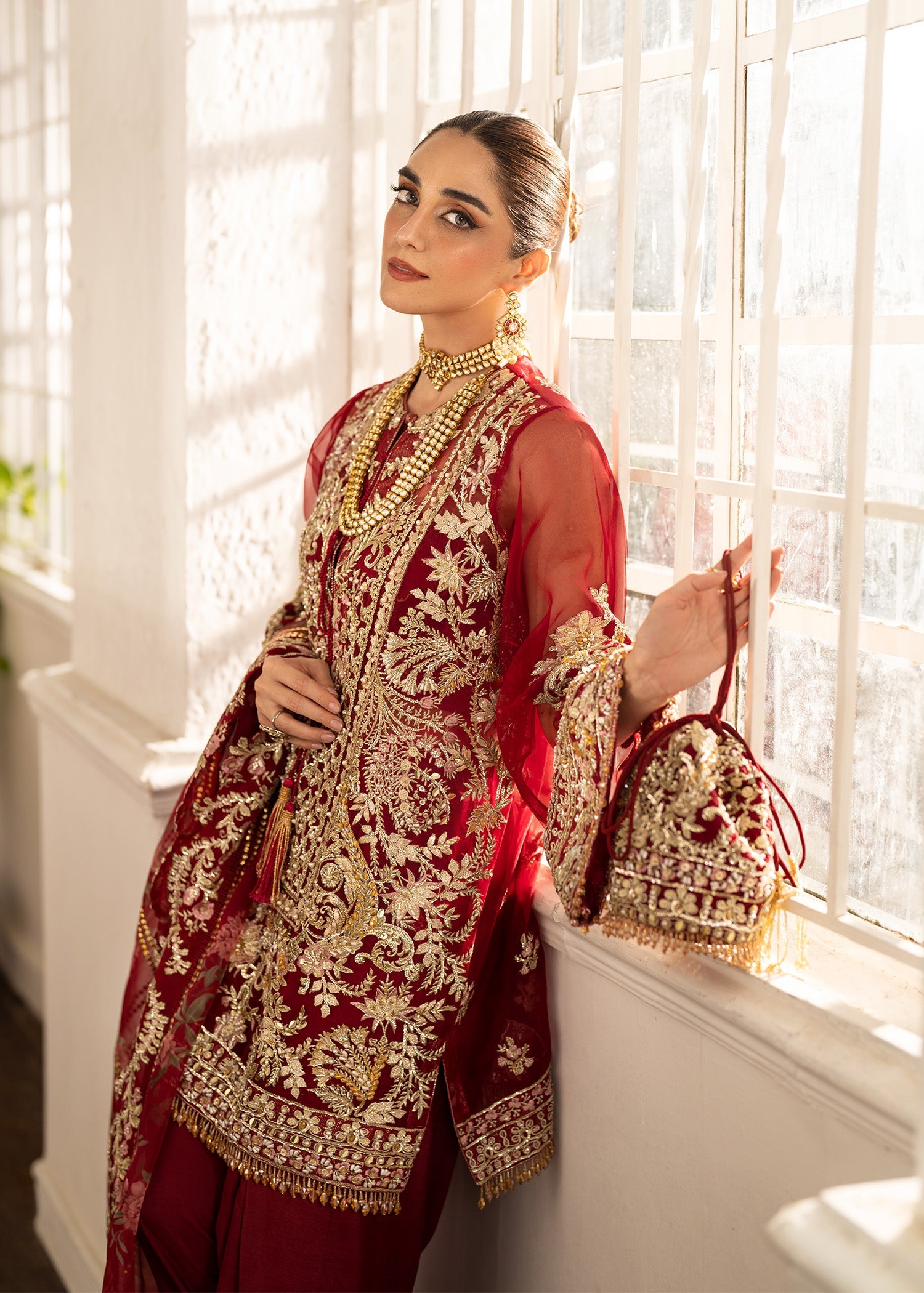 https://cdn.shopify.com/s/files/1/0634/9714/2487/files/Ashna26.jpg?v=1737360424