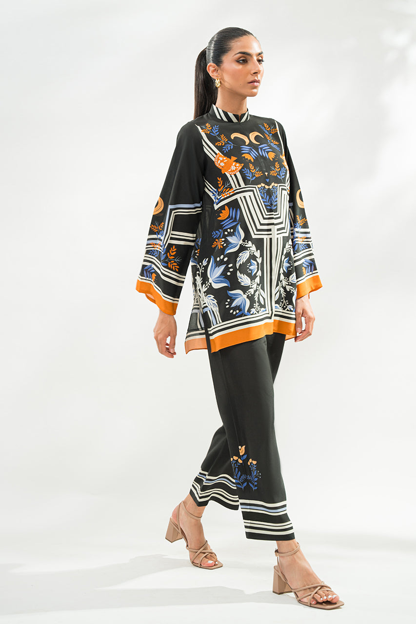 https://cdn.shopify.com/s/files/1/0588/3661/5221/files/Avya_casual_3.jpg?v=1751622760