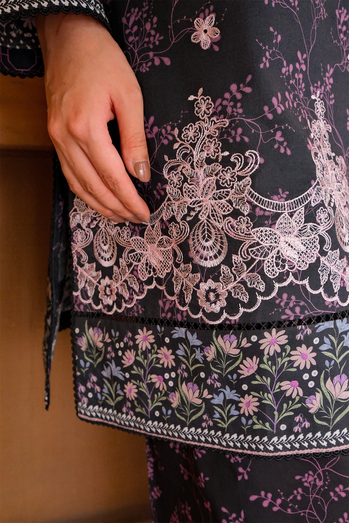Embroidered Lawn Fabric (2Pcs)