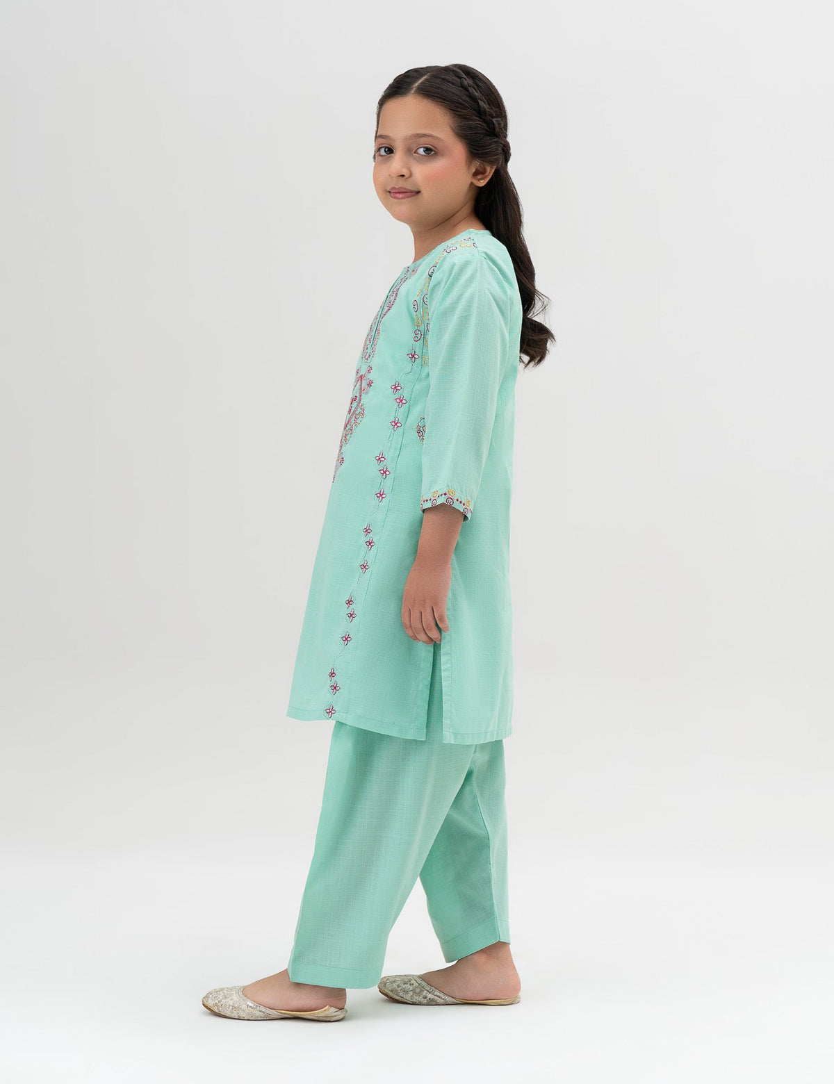 2 PIECE EMBROIDERD SUIT