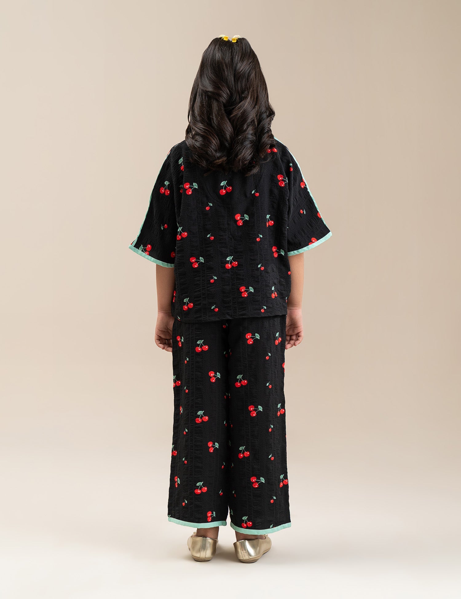 https://cdn.shopify.com/s/files/1/0488/9201/8848/files/BK12603BGWS8601_4.jpg?v=1780316515