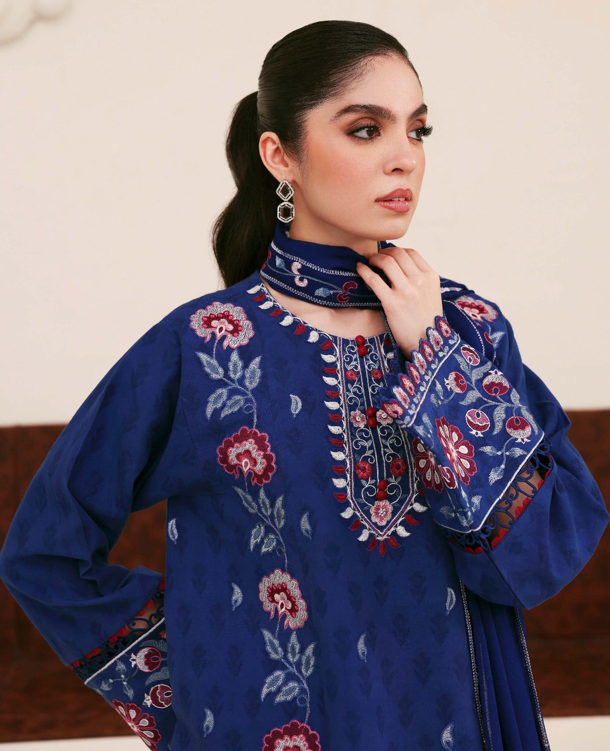 Mavi Ivory Shirt And Dupatta
