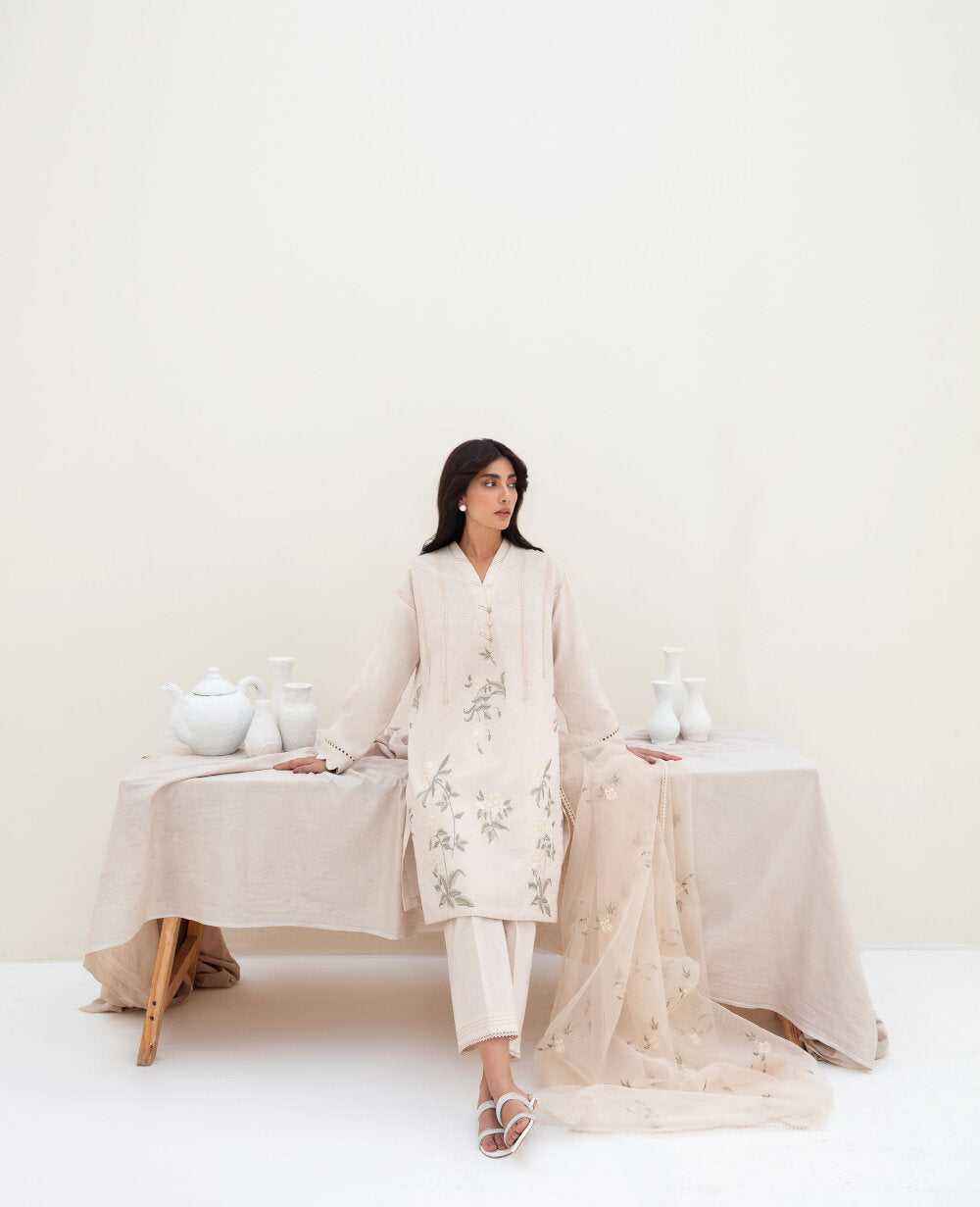 Embellished Chiffon Dupatta (as shown)