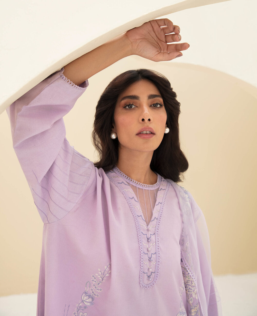 Embellished Chiffon Dupatta (as shown)
