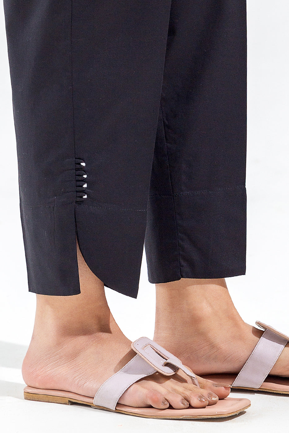 BASIC STRAIGHT PANTS