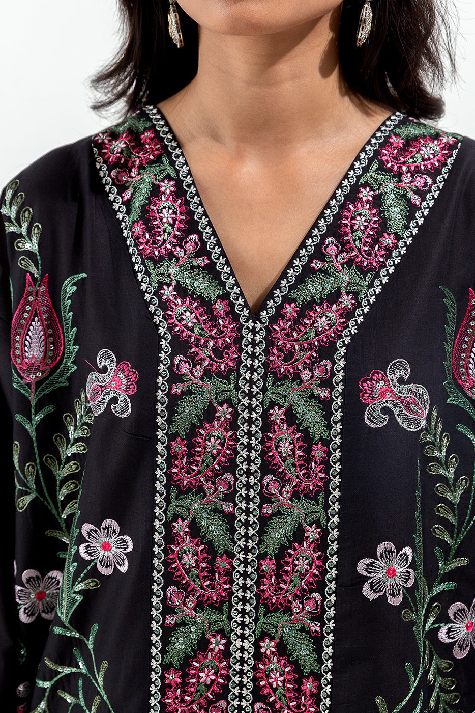 2 PIECE EMBROIDERED LAWN SUIT (LUXURY-PRET)