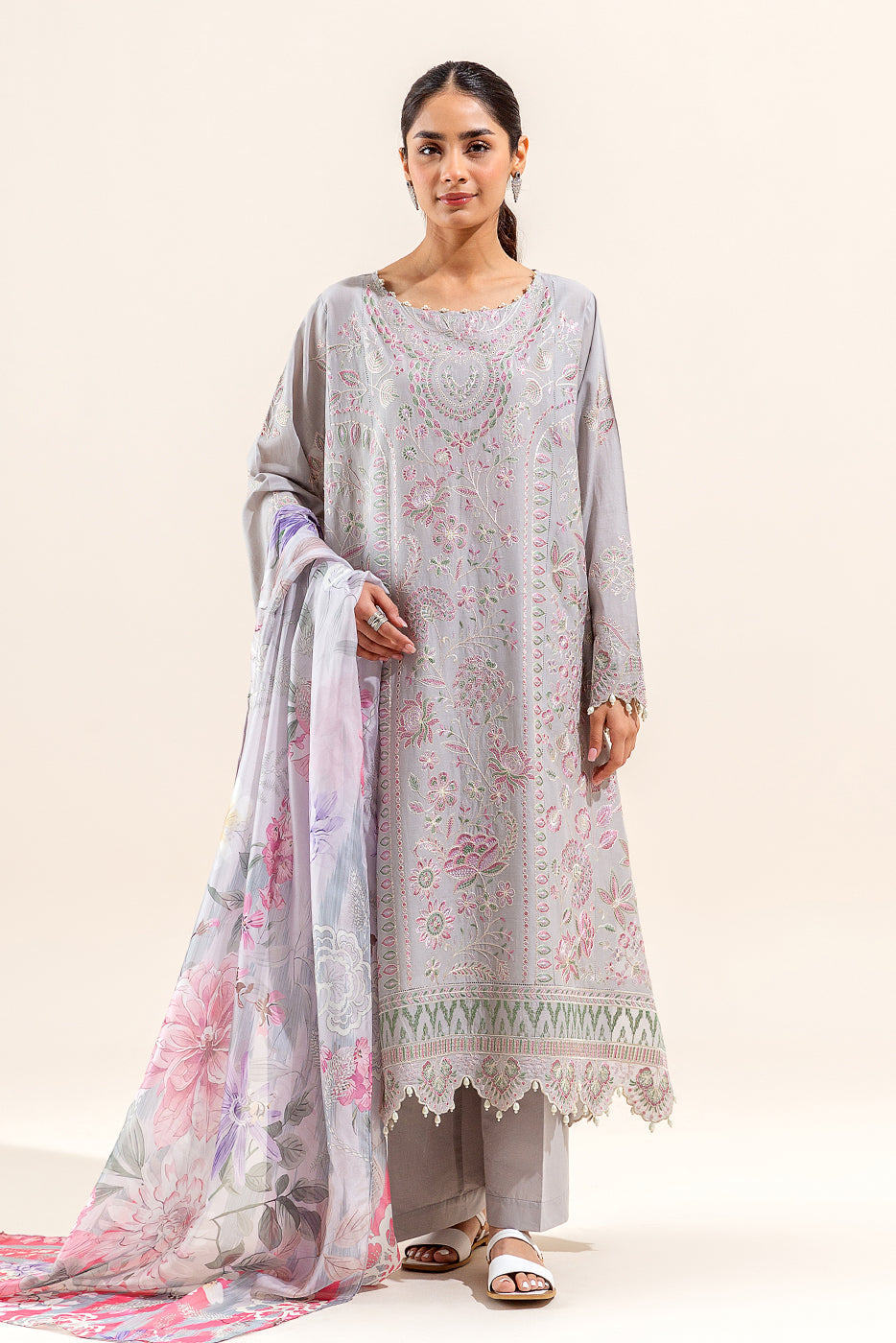 3 Piece Embroidered Lawn Suit (Unstitched)