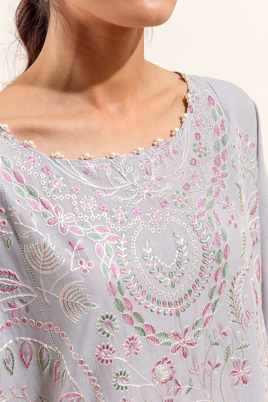 3 Piece Embroidered Lawn Suit (Unstitched)