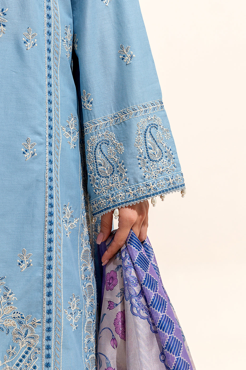 3 Piece Embroidered Lawn Suit (Unstitched)
