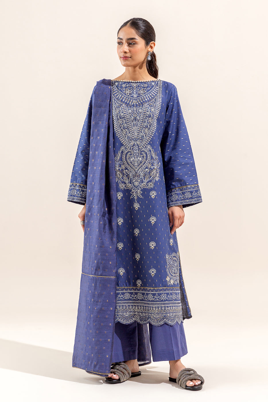 3 Piece Embroidered Jacquard Suit (Unstitched)