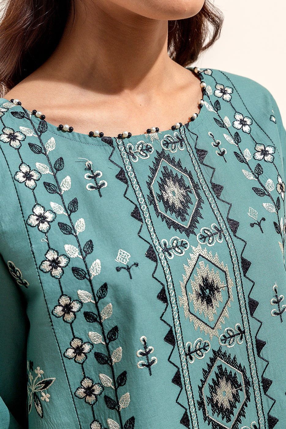 3 Piece Embroidered Lawn Suit (Unstitched)