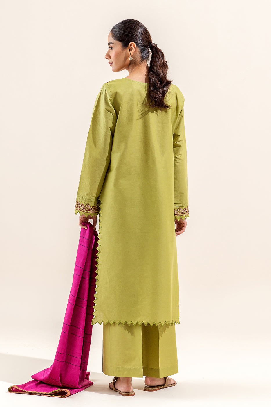 3 Piece Embroidered Lawn Suit (Unstitched)