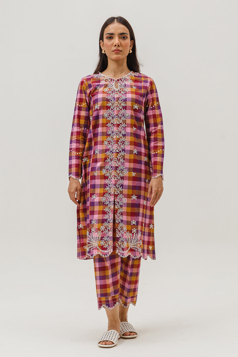 2 Piece Embroidered Yarn Dyed Suit (Pret)