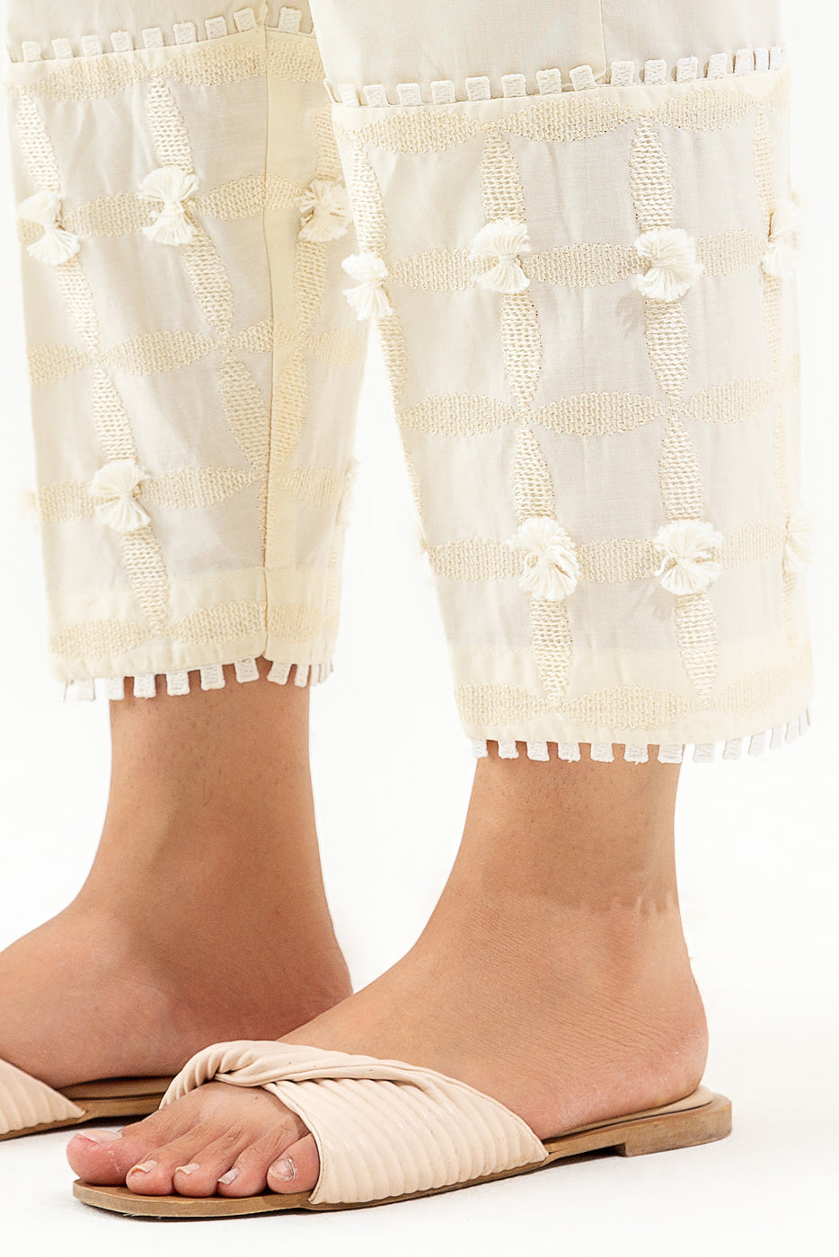 EMBROIDERED STRAIGHT PANTS
