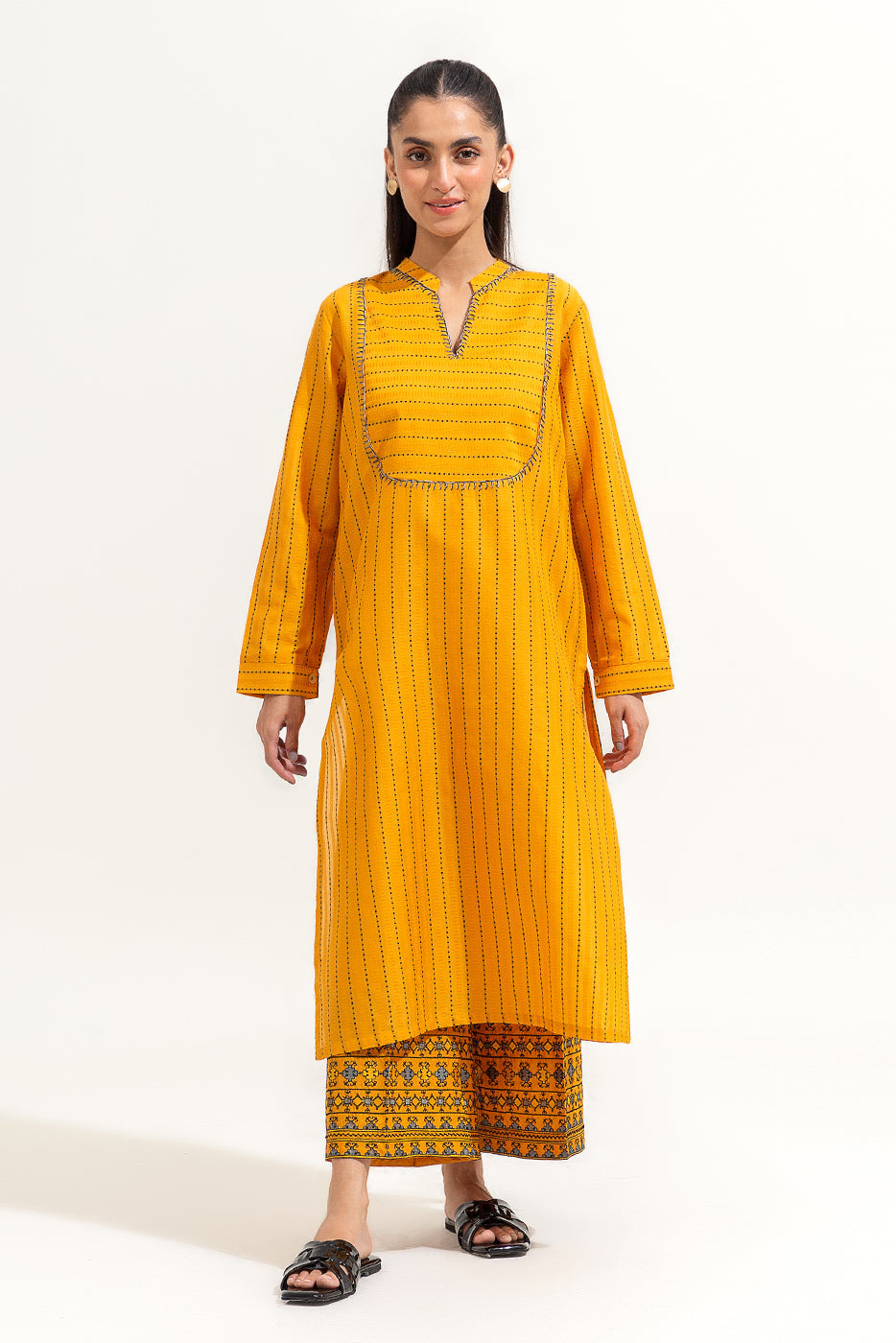 2 Piece Embroidered Jacquard Suit (Pret)