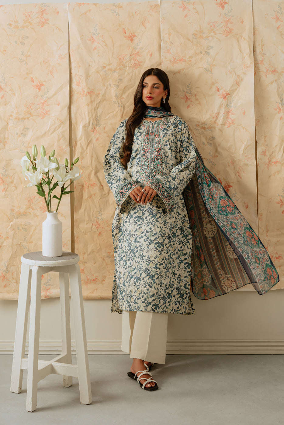 Embellished Trousers(As Shown)