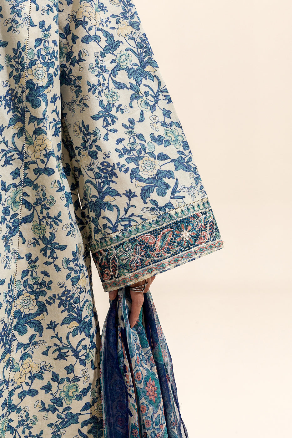 Embellished Trousers(As Shown)