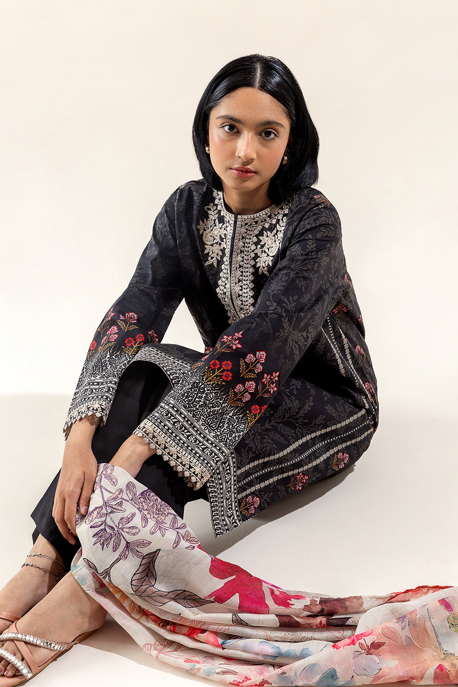3 Piece Embroidered Lawn Suit-Anchor Craft (Unstitched)