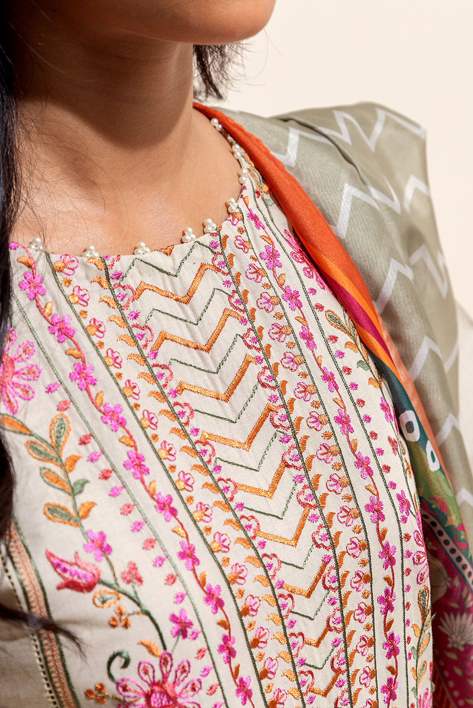 3 Piece Embroidered Lawn Suit-Crewel Bloom (Unstitched)