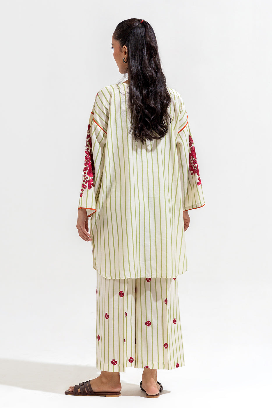 2 Piece Embroidered Yarn Dyed Suit (Pret)