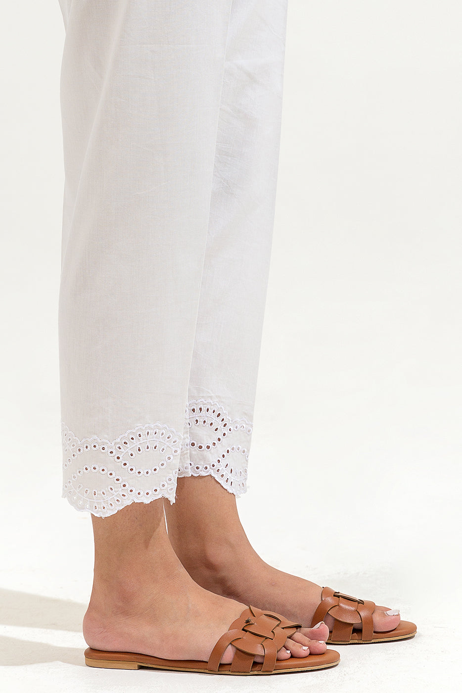 EMBROIDERED STRAIGHT PANTS