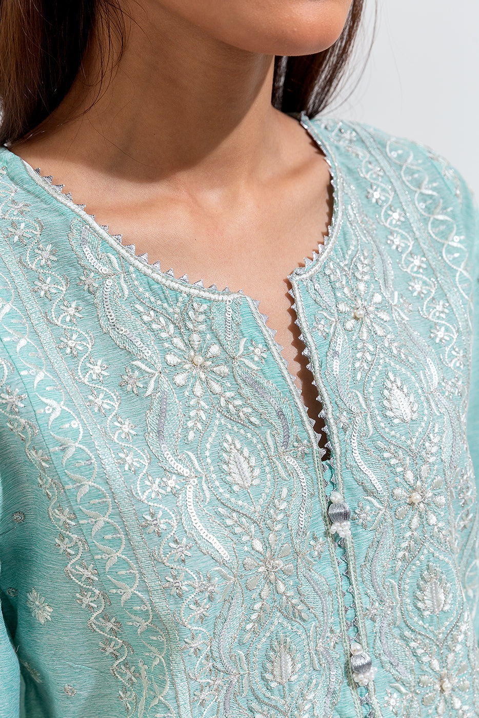2 Piece Embroidered Chikenkari Suit (Luxury-Pret)