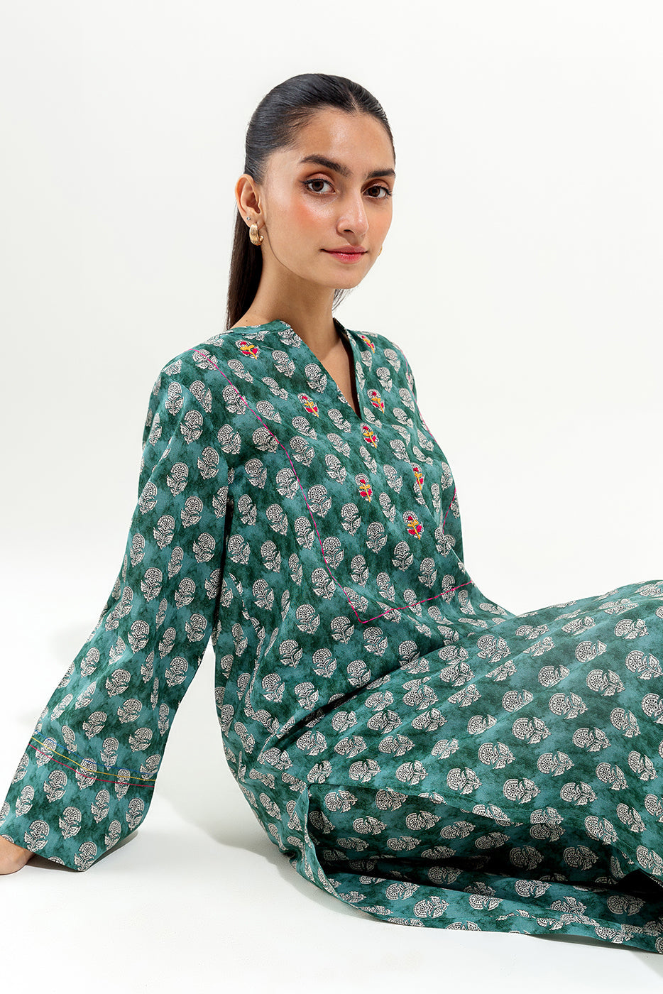 2 Piece Embroidered Lawn Suit (Pret)