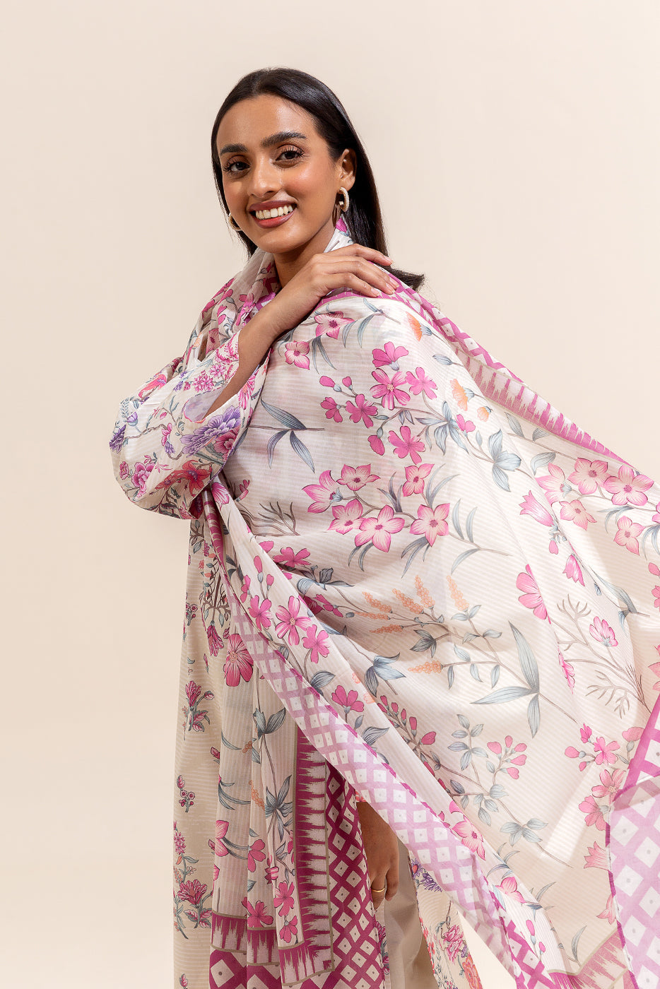 Isker Drape