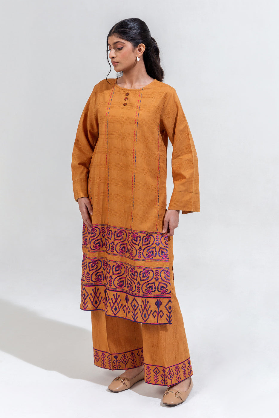 2 PIECE EMBROIDERED JACQUARD SUIT (PRET)