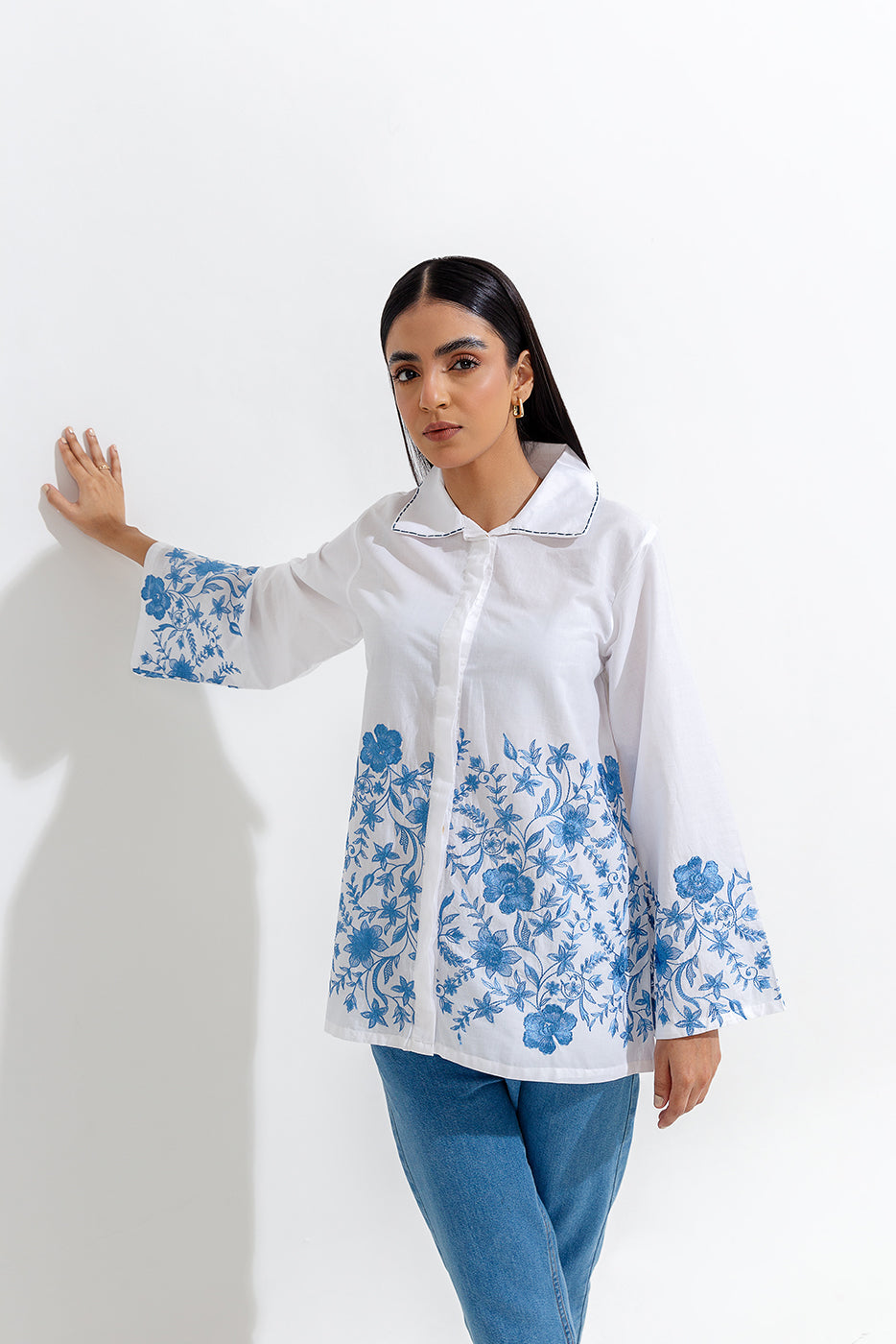 Embroidered Lawn Shirt (Pret)