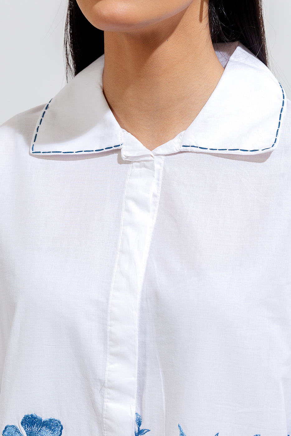 Embroidered Lawn Shirt (Pret)
