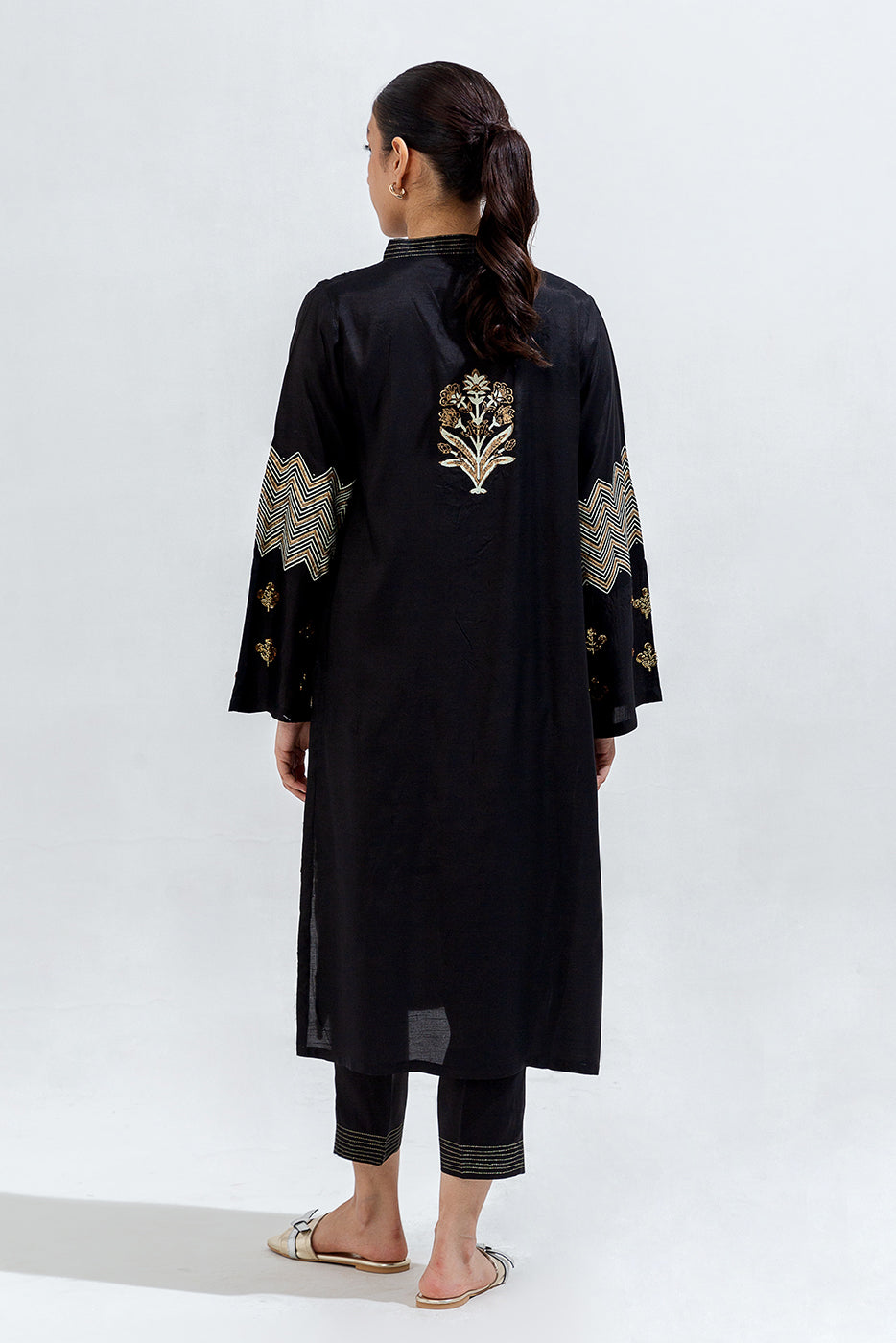 2 Piece Embroidered Silk Suit (Luxury-Pret)