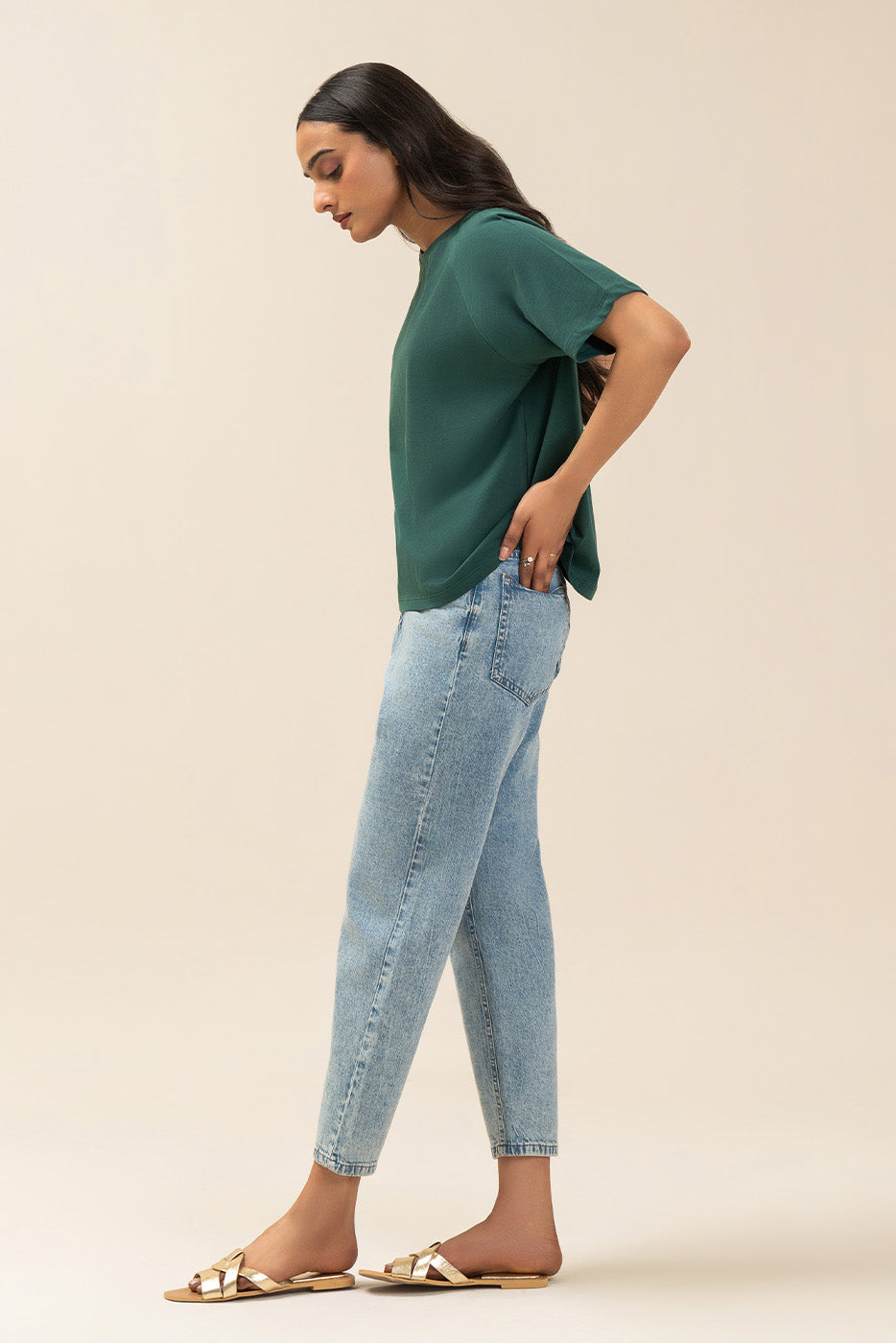 BASIC TEE