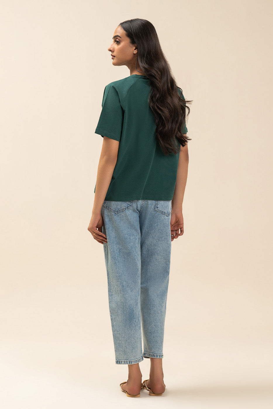 BASIC TEE