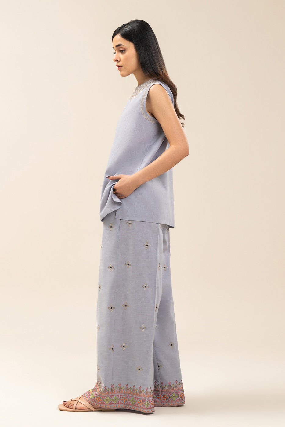 https://cdn.shopify.com/s/files/1/0488/9201/8848/files/BT1260001FU1003_2_03c3ffbe-153a-406e-8674-3e0c67348f2f.jpg?v=1772619122