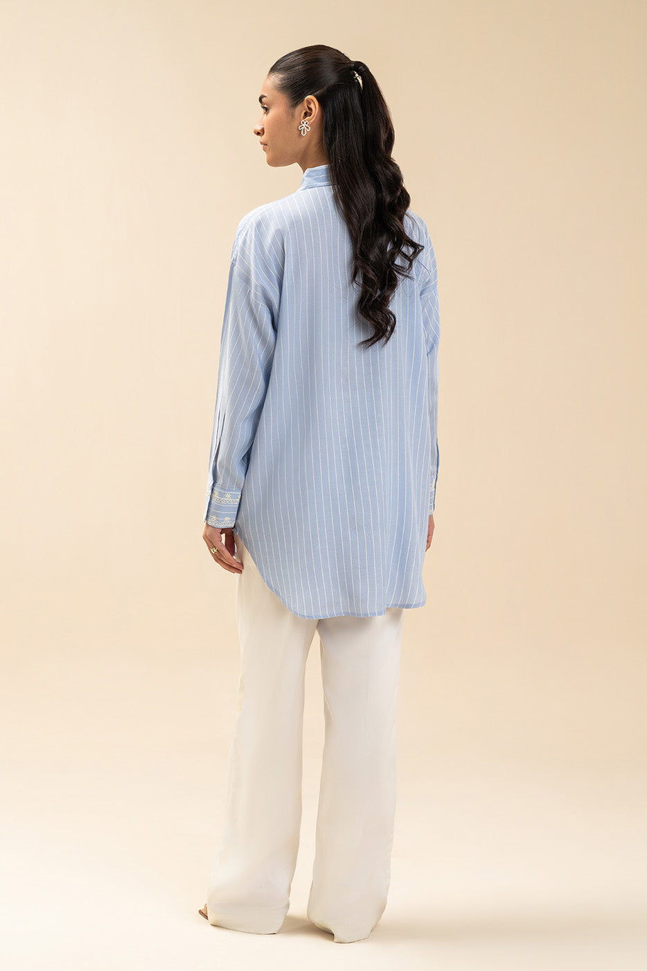 EMBROIDERED YARN DYED TOP (FLOW)