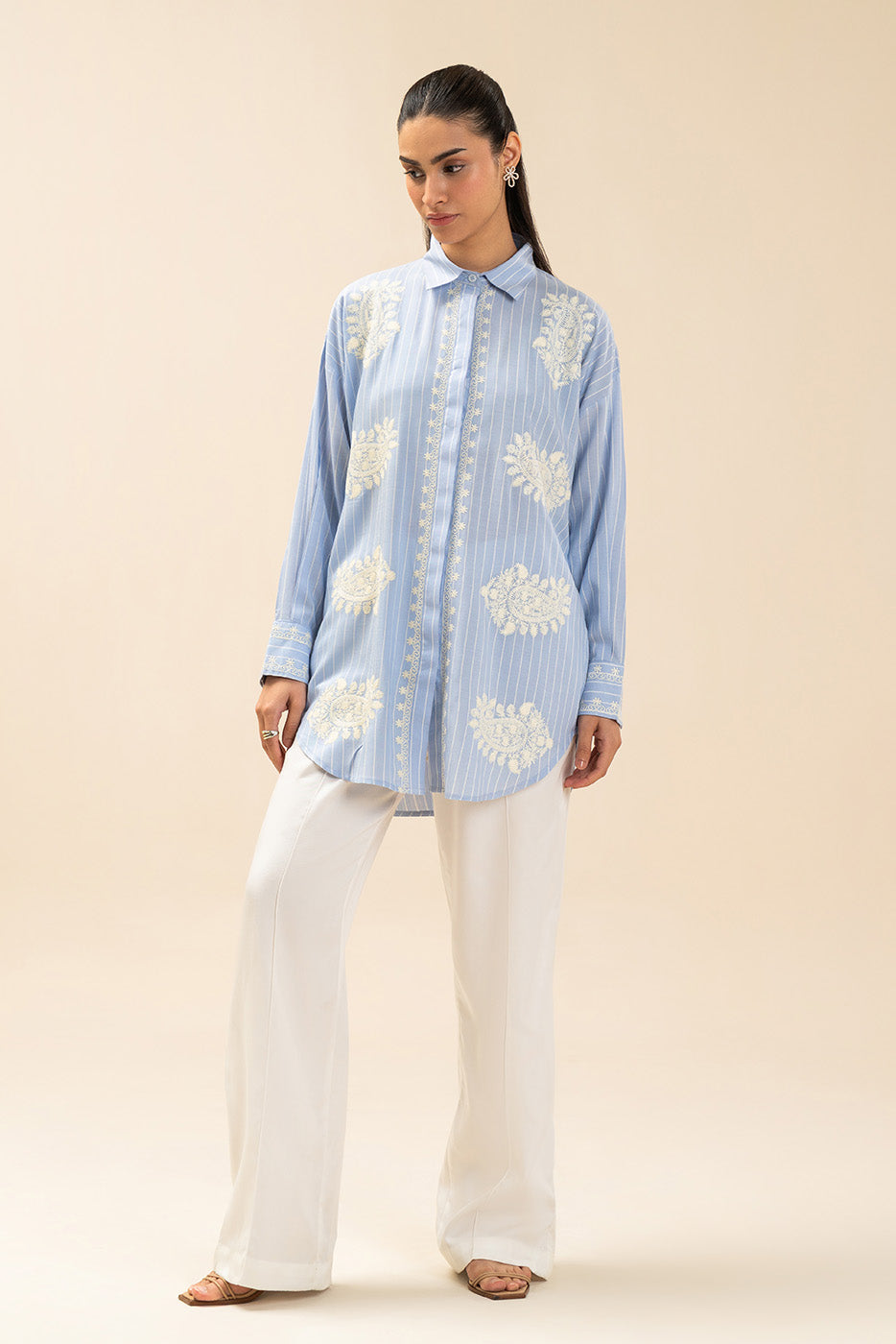 EMBROIDERED YARN DYED TOP (FLOW)