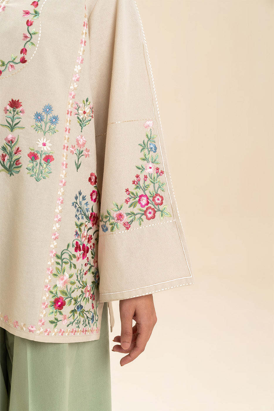 https://cdn.shopify.com/s/files/1/0488/9201/8848/files/BT1260001FU4021_5.jpg?v=1778153120