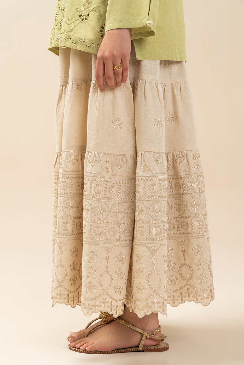 EMBROIDERED SKIRTS (FLOW)
