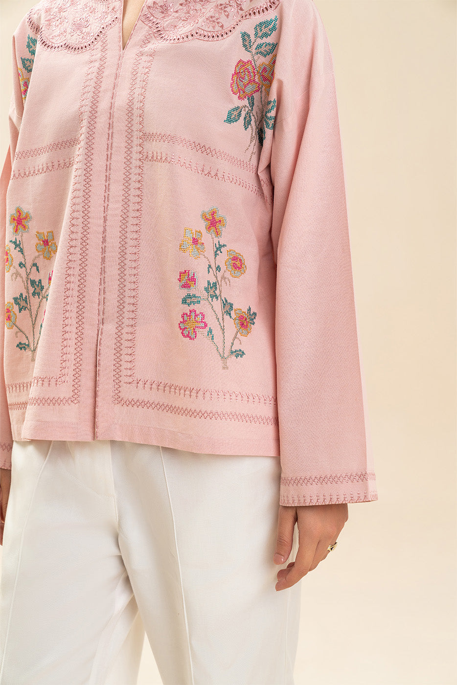 EMBROIDERED BLOUSE (FLOW)