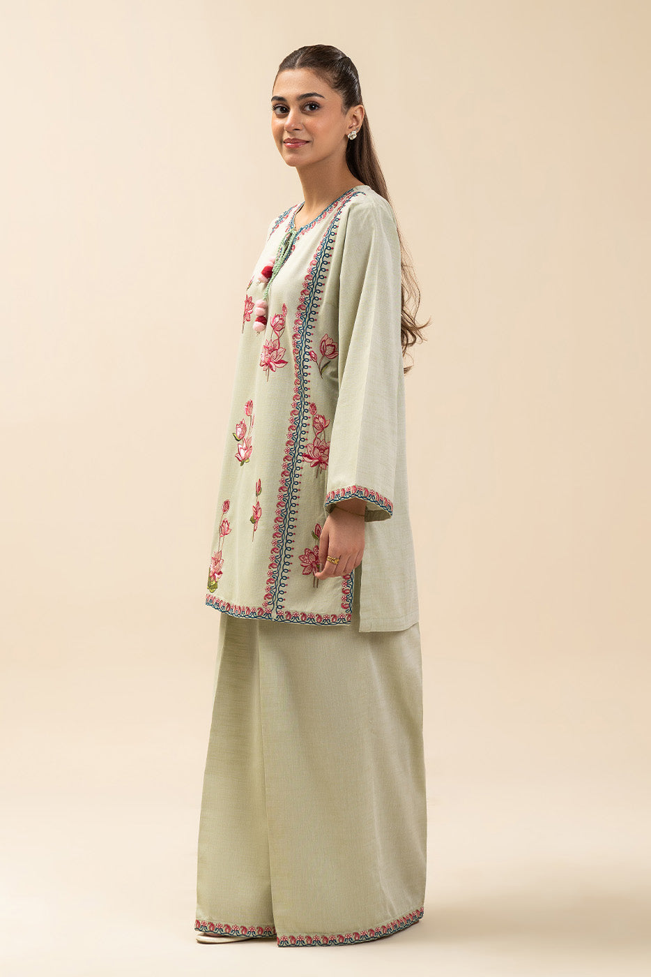 https://cdn.shopify.com/s/files/1/0488/9201/8848/files/BT1260002FU1009_2_b38c25d9-df97-49b8-8aa4-8c469378f35d.jpg?v=1776935218
