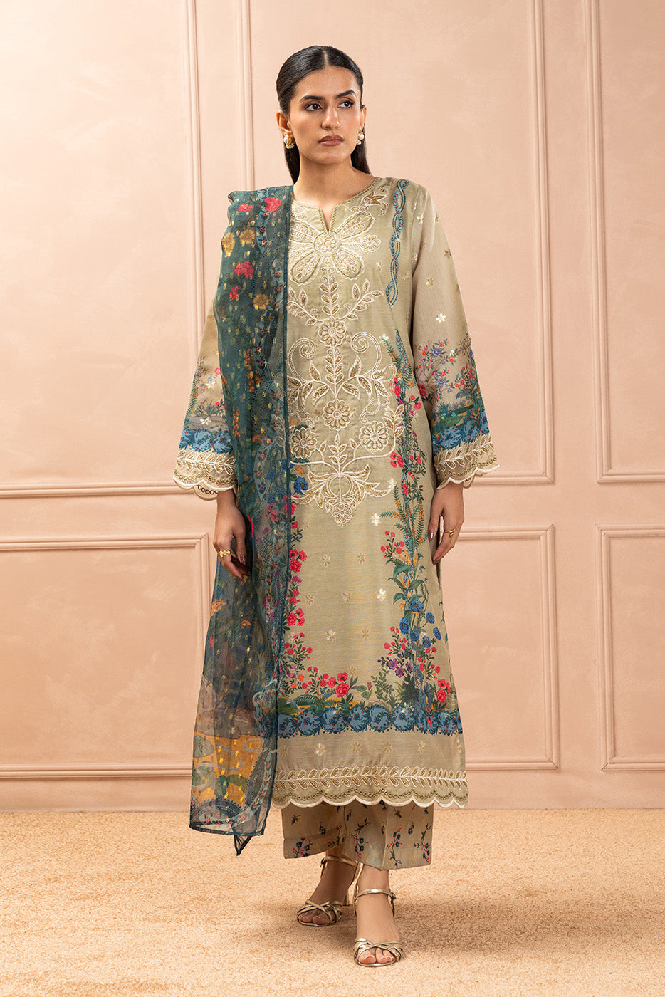 3 PIECE EMBROIDERED ZARI JACQUARD SUIT (LUXURY-PRET)