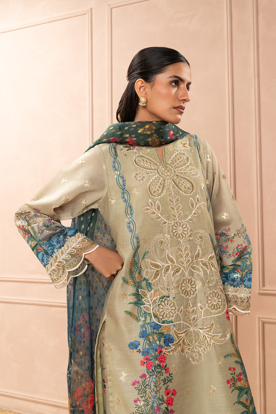 3 PIECE EMBROIDERED ZARI JACQUARD SUIT (LUXURY-PRET)